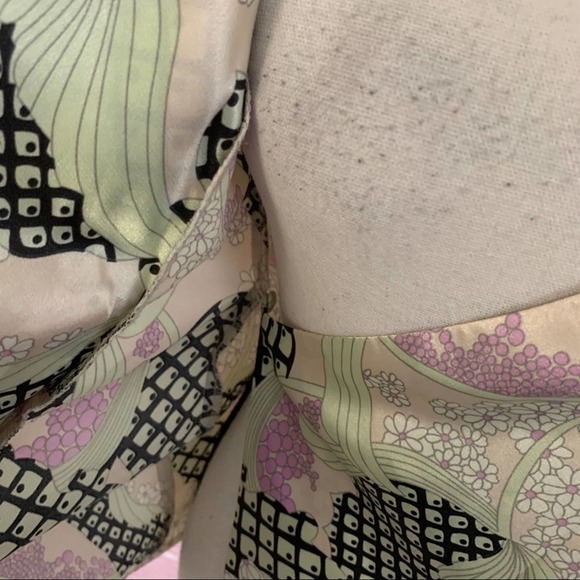 BCBGMAXAZRIA Satin Multi Printed Wrap Blouse XS - Picture 4 of 6